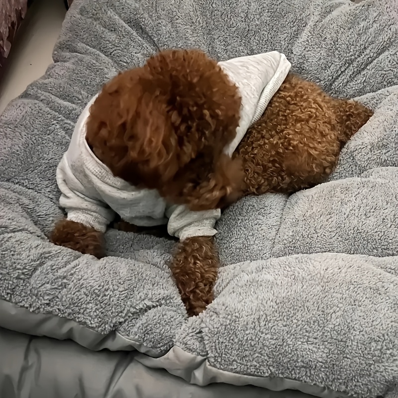 extra large plush dog bed sofa cat nest dog cage mat thickened super soft polyester pet mat suitable for small medium and large cats and dogs cute rectangular sofa Product details 3