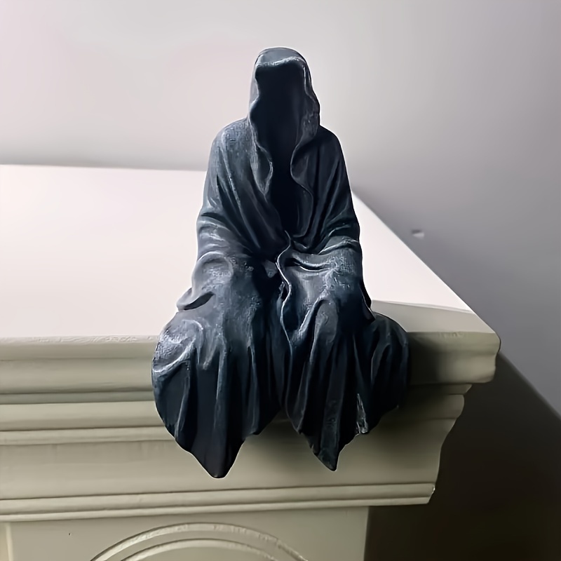 

Figure Sculpture, Mysterious Hooded Home Decor, Miniature Gothic Ornament For Office, Living Room, And Bedroom, Unique Plastic Desk Accessory, Theme Decoration