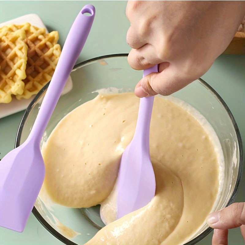2pcs high quality silicone spatulas multifunctional baking spatulas heat resistant non stick for baking spreading   and serving size   8 27in Product details 7