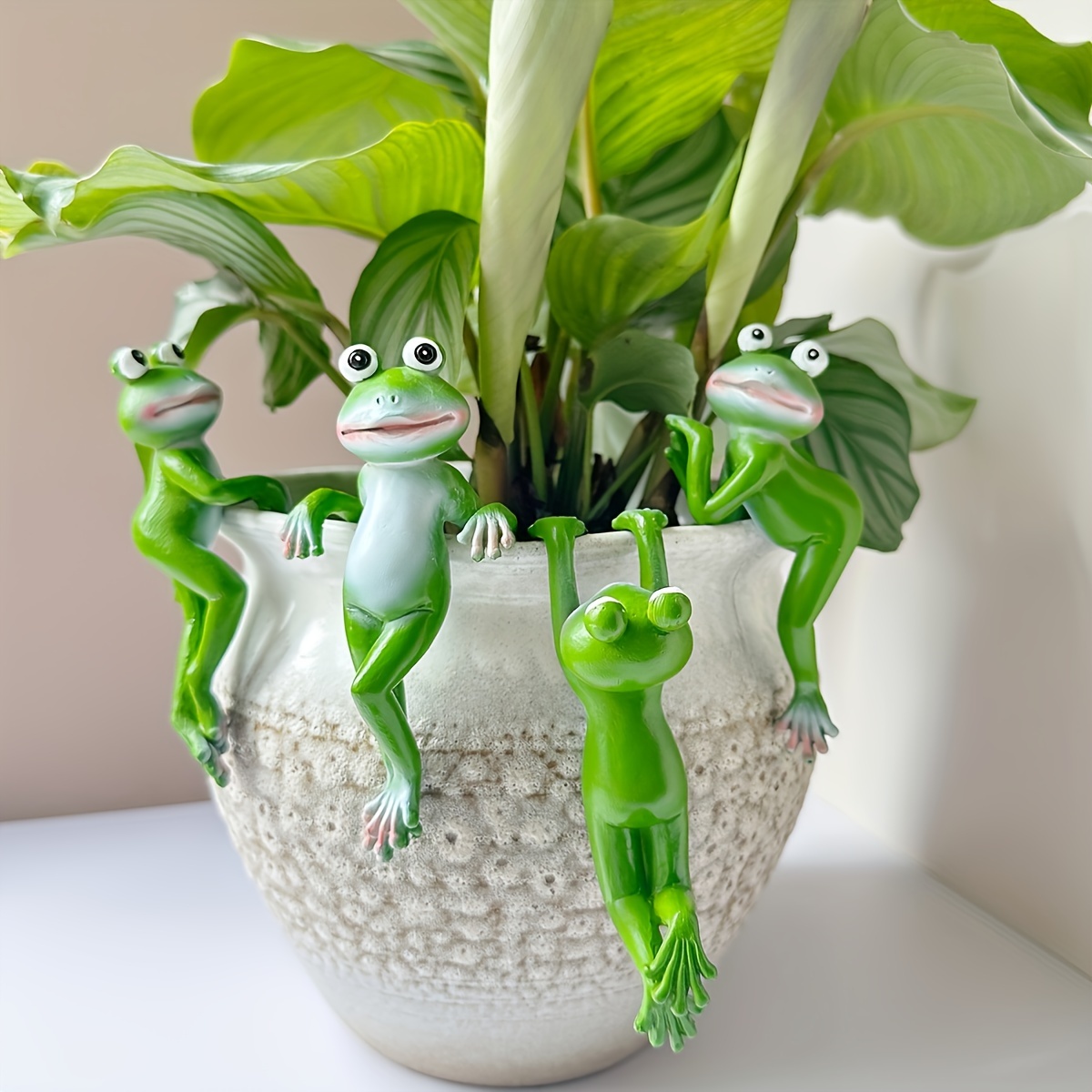 

Art Deco Resin Frog Statues For Outdoor And Garden Decor, Thanksgiving Animal Theme Hanging Ornaments, Creative No-electricity Use Decorative Figurines - 1pc