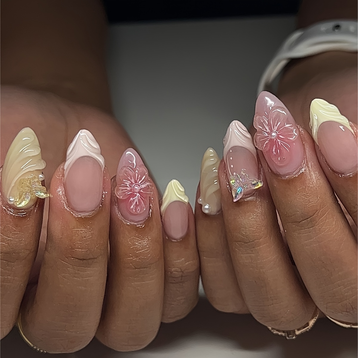 

24pcs Chic Almond-shaped Press-on Nails With 3d Floral & Design, Medium Length, Glossy – Includes Nail File & Jelly Glue, Casual Attire, Nail Art