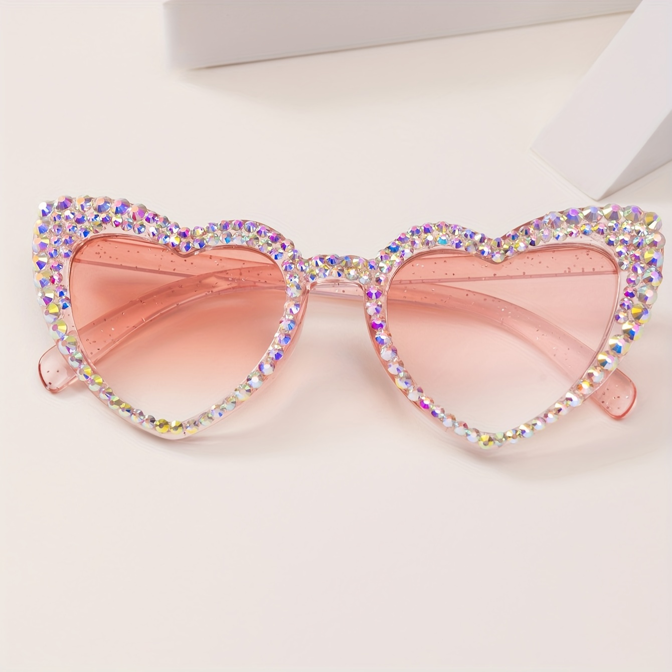 

Luxurious Rhinestone Encrusted Heart-shaped Glasses, Fashionable Unisex, Square Style , Anti-reflective , Decorative Eyewear For Party, Beach, Hiking - Plastic