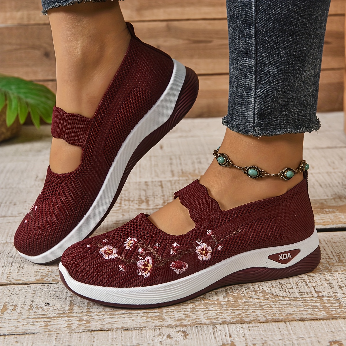 Women's Casual Sneakers - Breathable Low-Top Shoes with Rubber Sole, Fabric Upper & Lining, One-Snap Closure, All-Season Comfort for Casual Attire