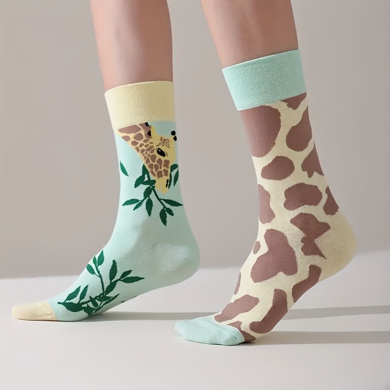 

1 Pair Women's Cute Fashion Cartoon Animal Knee-length Socks, Polyester Knit Fabric, 100% Polyester, With Giraffe Pattern, Hand Washable