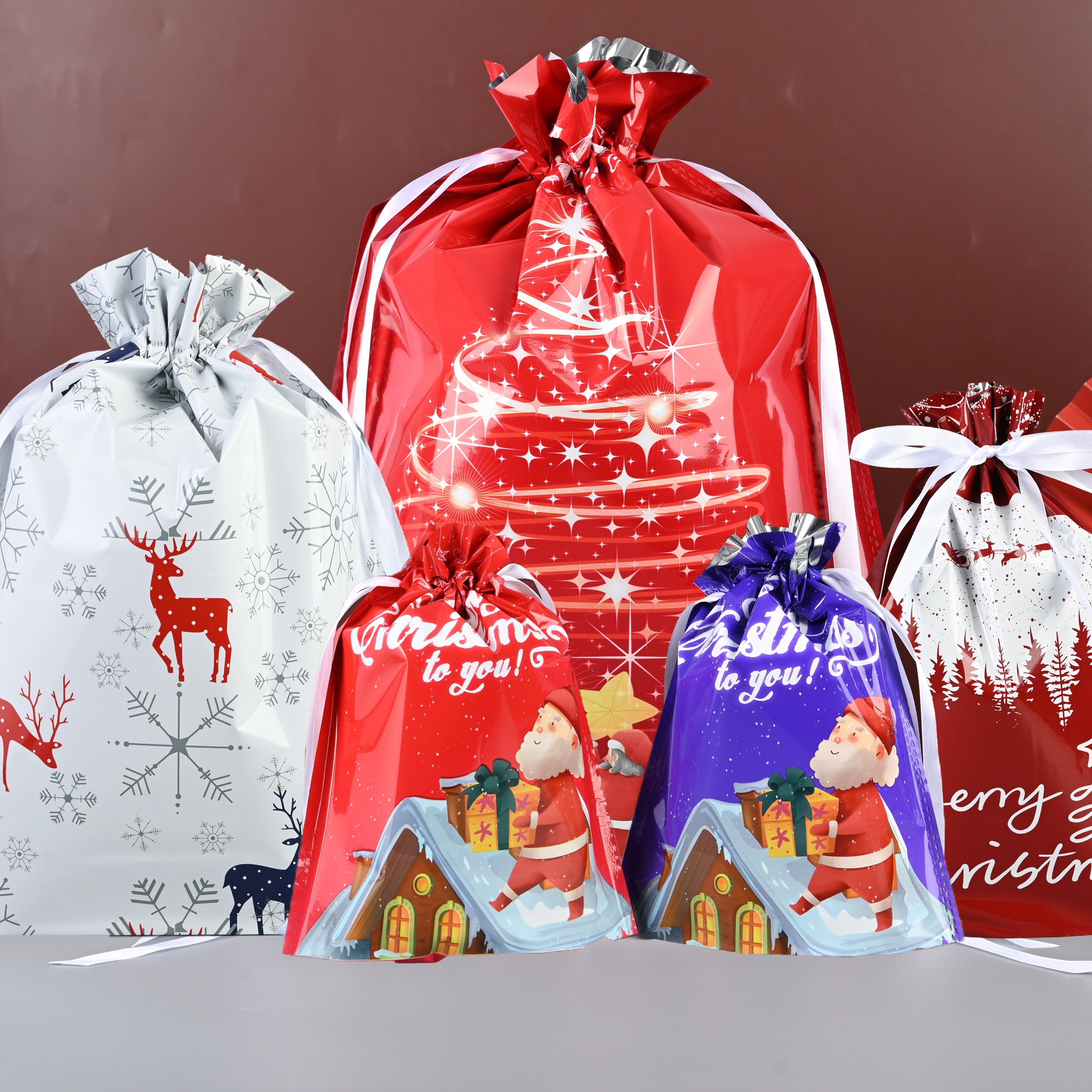 

25pcs Assorted Christmas Gift Bags Set, Pe Plastic, Waterproof, Holiday Themed, Assorted Styles, Retail Store Fixtures And Equipment, Shopping Bags And Packaging Boxes, Gift Bags