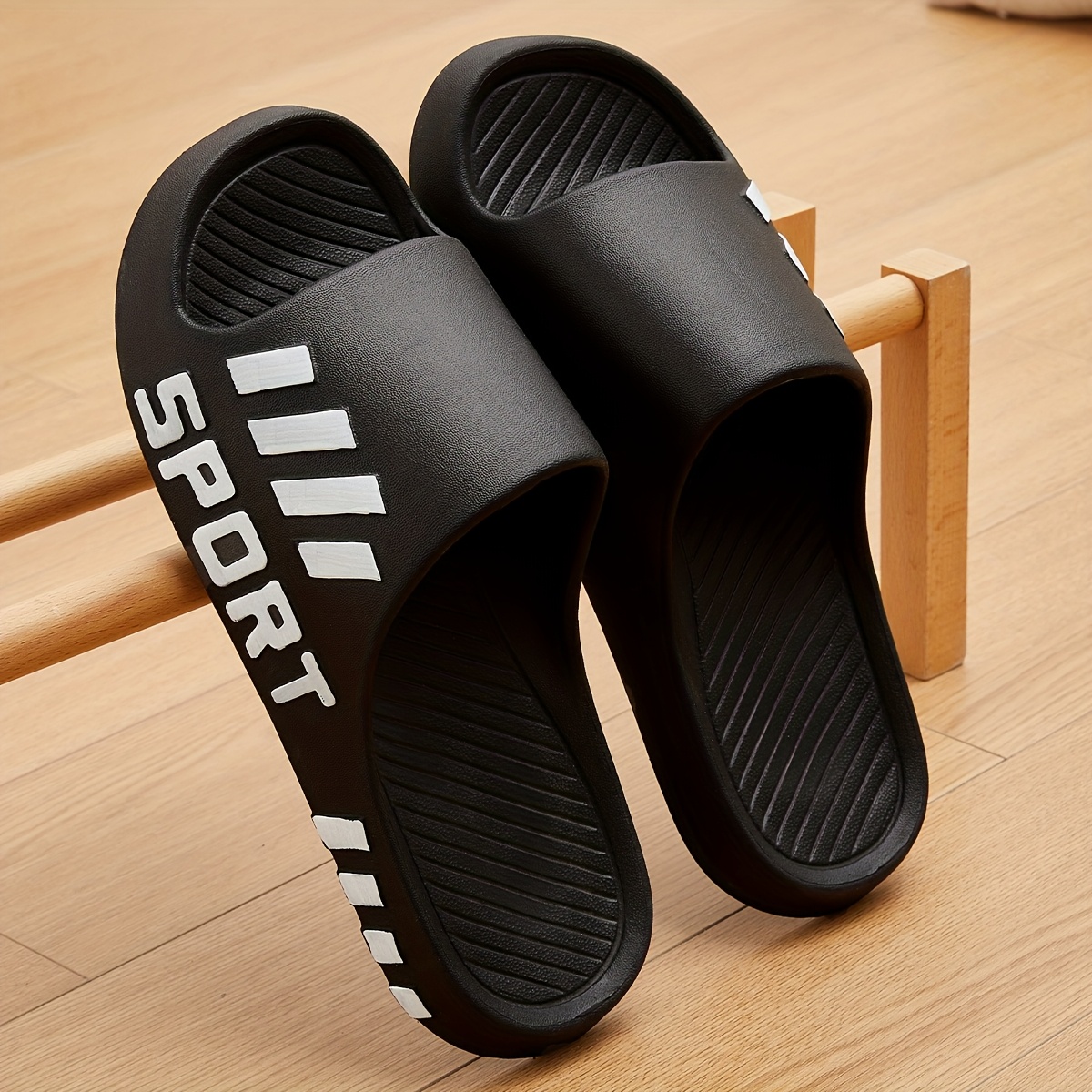 Image of Men's Fashion Sports Slippers, Indoor Home Anti-slip Couple's Slippers, Casual And Comfortable Eva Material Slippers, In Large Sizes And Multiple Colors