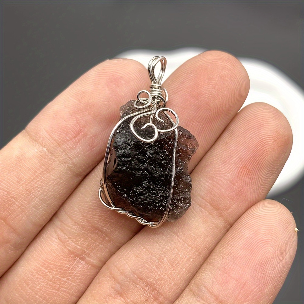 Image of 1pc Random Shape Black Tektite Meteorite Pendant, Saffordite Cintamani Stone, Rare Natural Necklace, Gemstone Unique Mineral Rock Irregular Gem For Jewelry Diy Gifts Collection