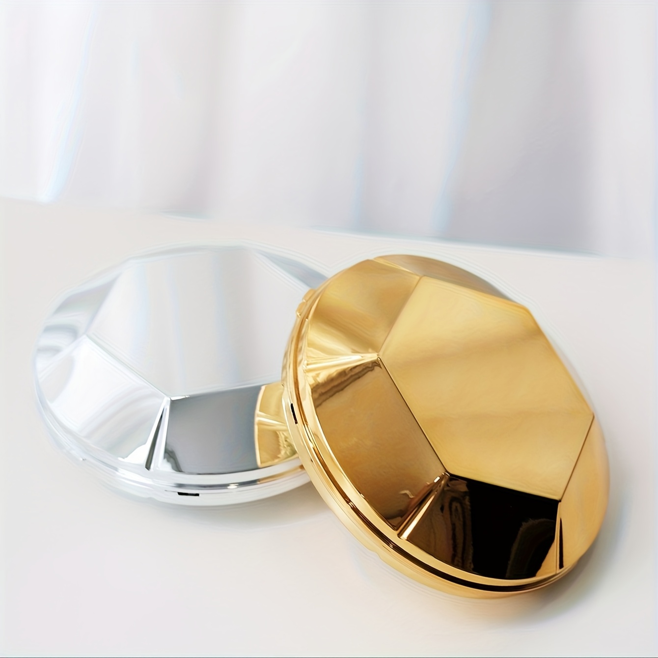 Women's UFO Evening Bag with Detachable Chain Strap - Hexagonal Disco Party Purse, Magnetic Closure, Minimalist Glamorous Clutch for Weddings, Galas, Concerts - Golden/, Elegant Evening Handbag Gift for Women, Galaxy Event Accessory, Smooth Glossy Finish, Concert Purse, Modern Design, Synthetic Leather Lining, Stylish Accessory, Women's Fashion