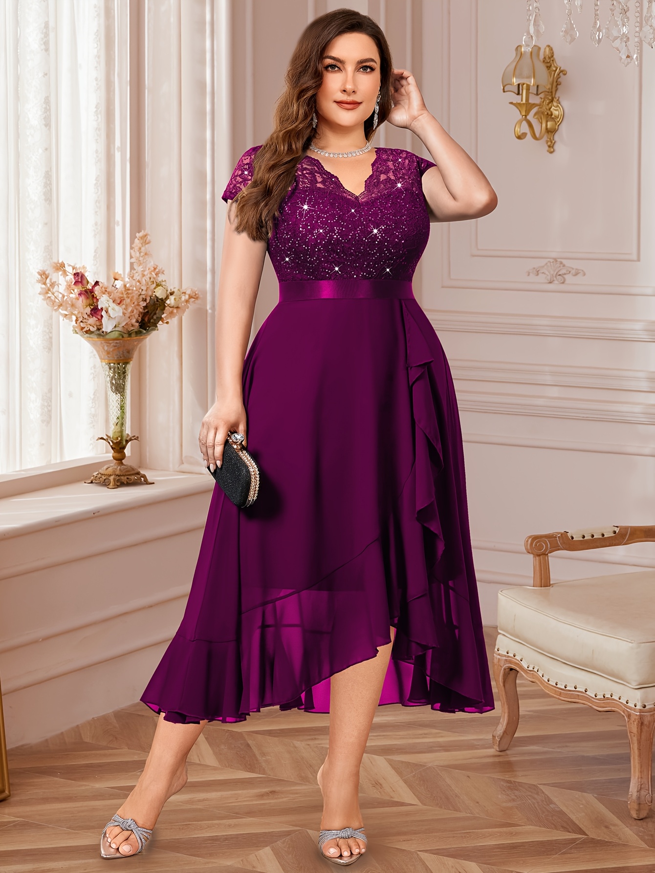 Abo da cocktail elegante da donna taglie forti con inserti in pizzo e