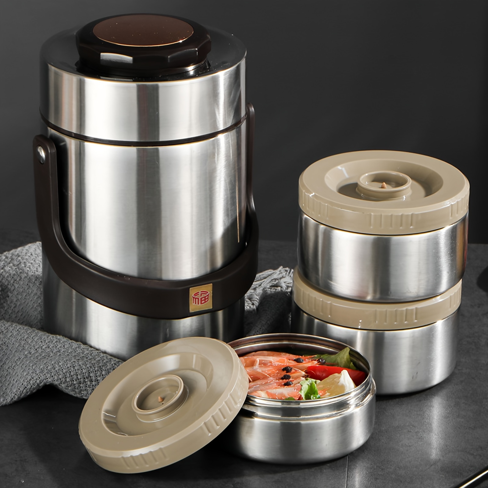 

2000ml 304 Stainless Steel Vacuum Insulation Lunch Box Portable 3 Layer Vacuum Insulated Food Container