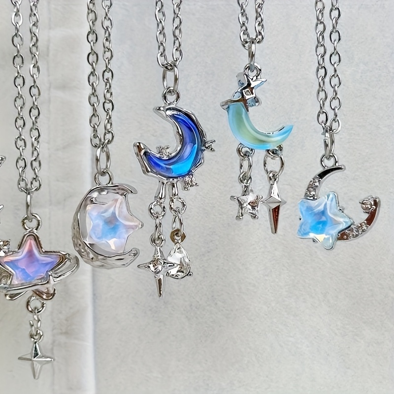 TEMU 5pcs Elegant And Romantic Star And Moon Necklace Set, Featuring Star Pendant, Moon Pendant, Star And Moon Pendant, Gradient Color Pendant,