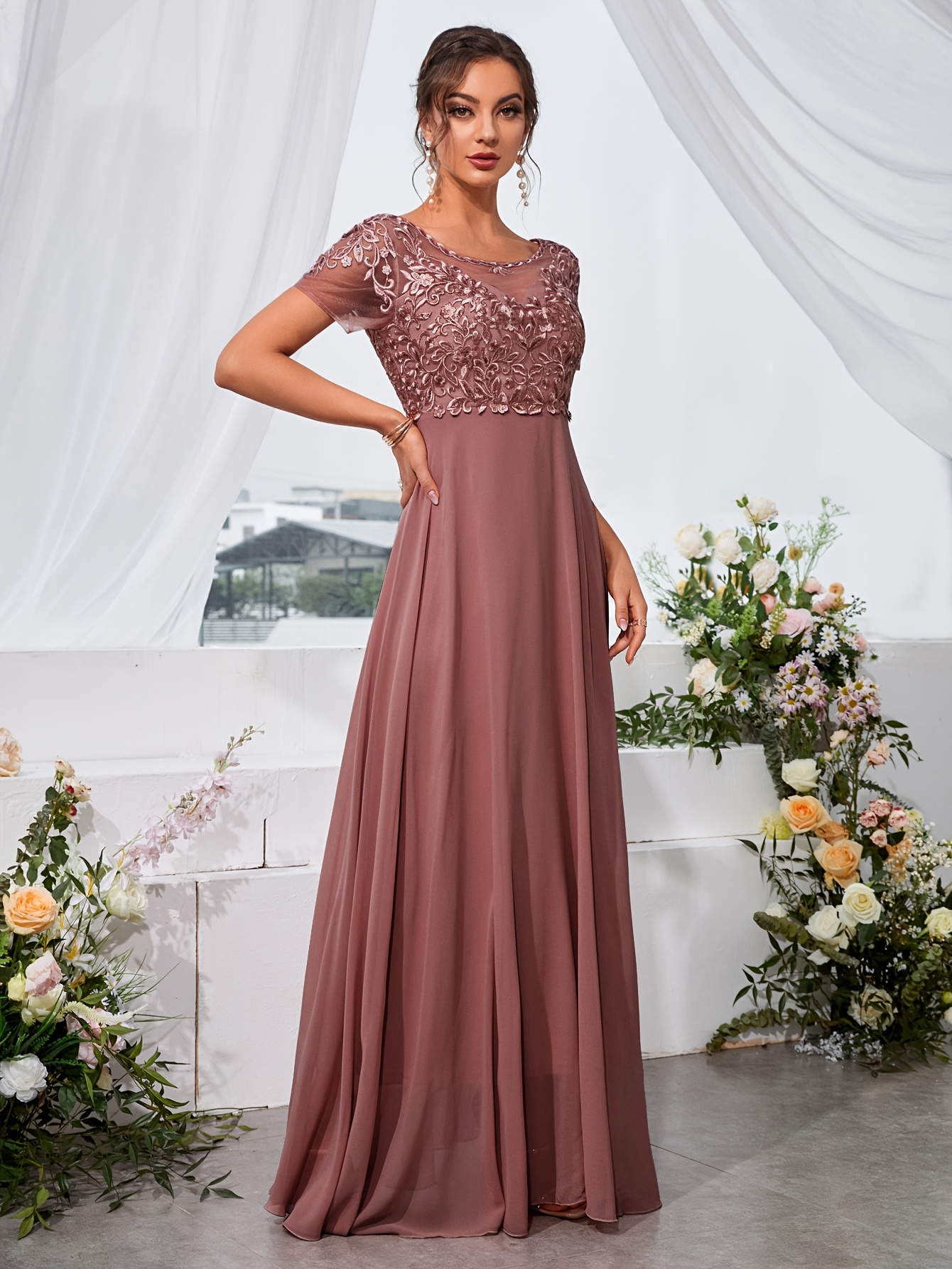 فستان لحفلات الزفاف والمسابقات الرسمية أكمام طويلة