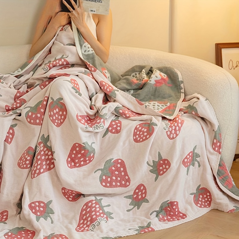 

1pc Cute Strawberry Cotton Bed Blanket Air Conditioning Blanket Sofa Couch Blanket Bed Blanket Car Blanket Multi-function Blanket Machine Washable Reusable Blanket For Bed Office Camping