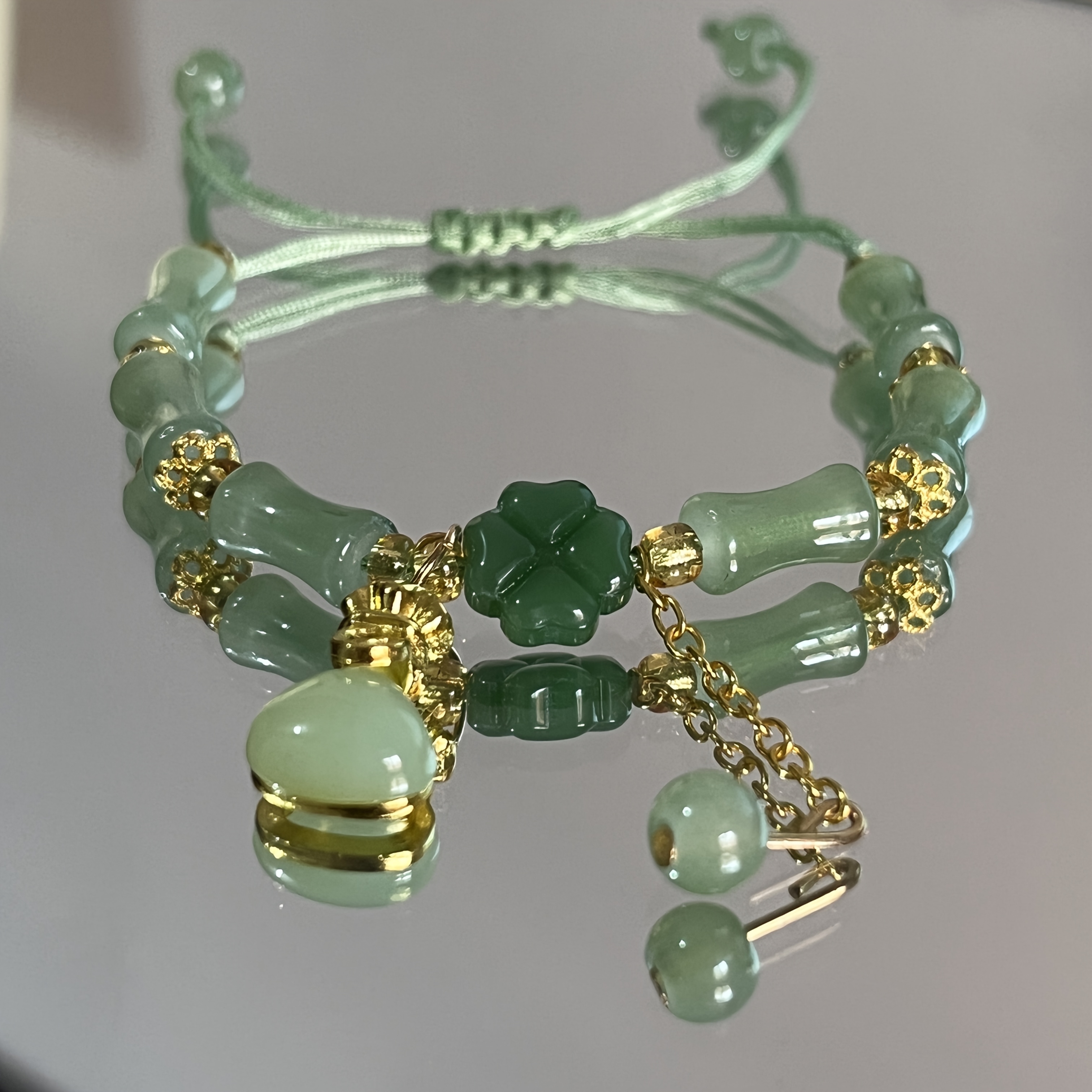 TEMU Women's Coin Bracelet - Green Beads And Resin Glass Beads With Golden Accents, Chinese Suitable For Daily Wear And Parties, Perfect Gift For Mom, Use