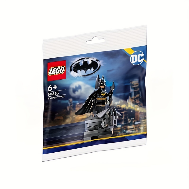 

Classic 1992 Batman™ Minifigure - Mixed Colors, Abs, Ideal Gift For Superhero Fans, Includes Iconic Batman Emblem & Background, Display Collectible|iconic Character Figure| Construction