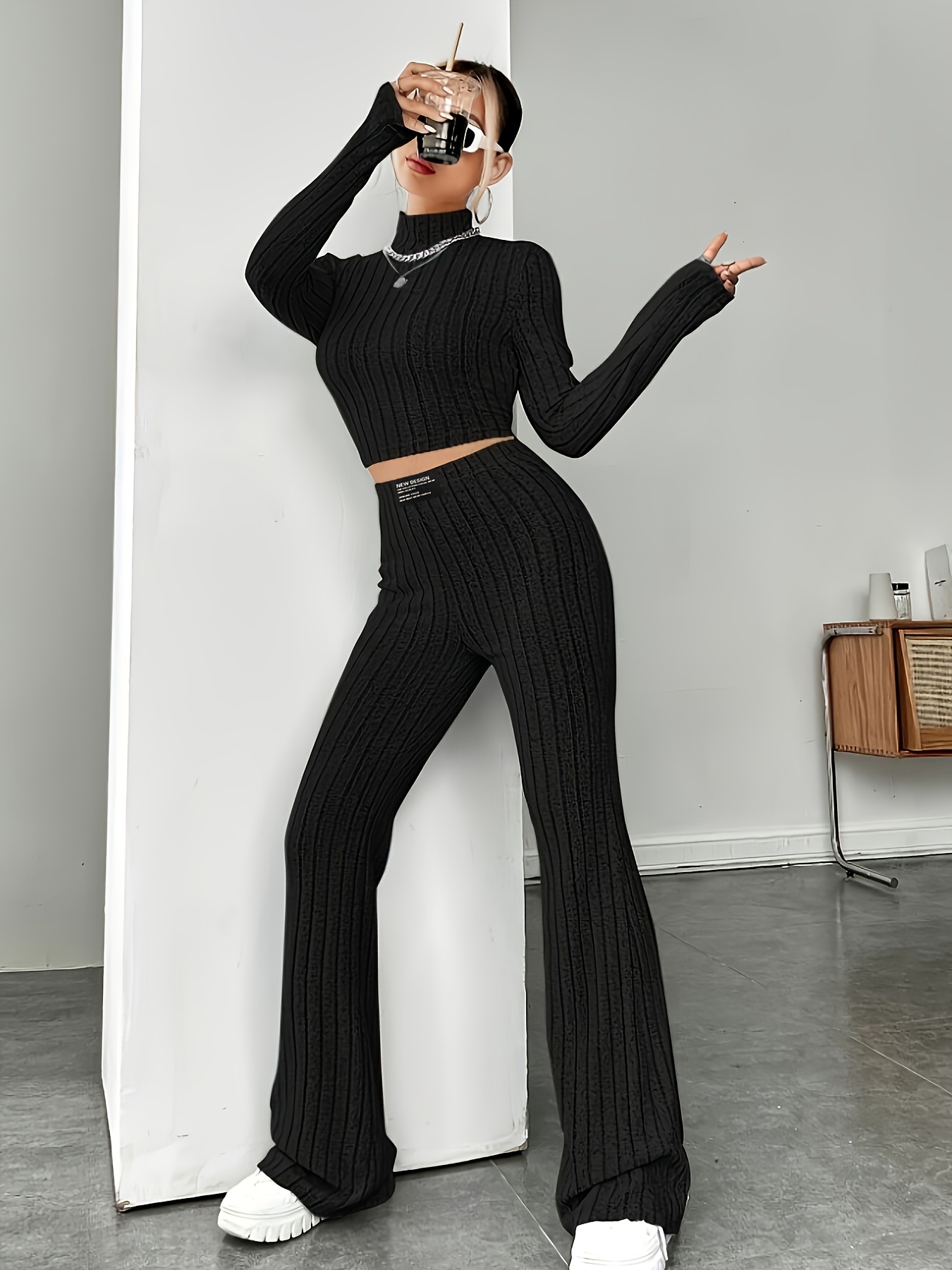2-teiliges Damen-Outfit Set – Kurzärmliges Oberteil Mit Schößchen & Ausgestellter Hose | Business & Freizeit