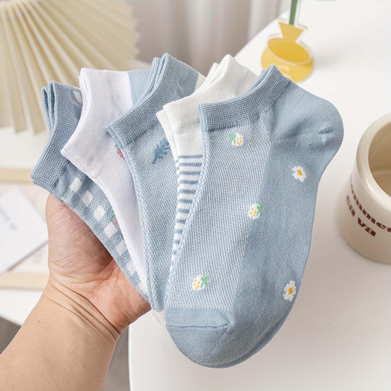 Image of 5-pair Mixed Color Strawberry Mesh Breathable Sweat-absorbent Casual Fashion Women's Socks