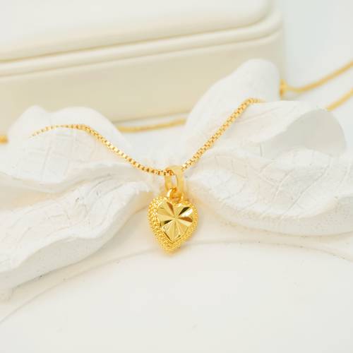 heart pendant womens fashion pendant necklace light luxury valentines day gift daily versatile jewelry
