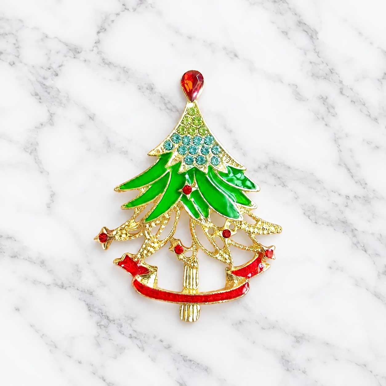 TEMU Holiday Edition Christmas Tree Pin With Hollow-out Leaves And Rhinestone Red Ribbon, Christmas Tree Shaped Suit And Collar Decorative Badge,