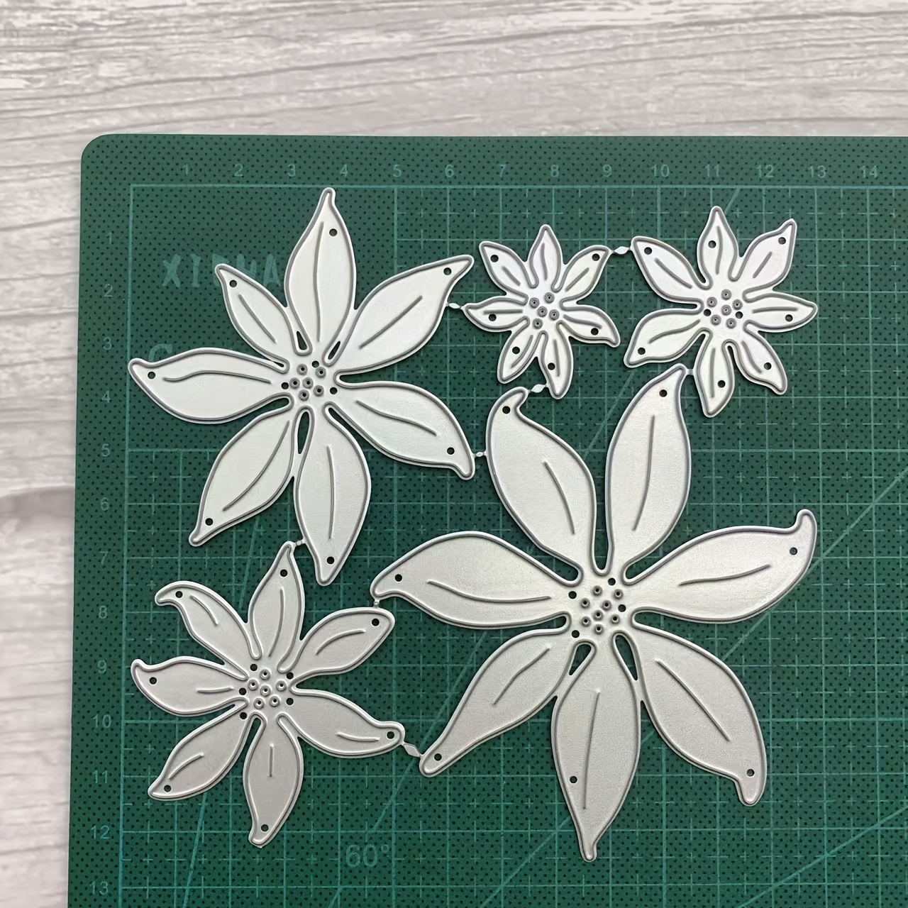 TEMU Christmas Leaf Floral Metal Cutting Dies Hollow Hexagon Flower Stacked Flower Shaping Scrapbooking Holiday Greeting Card Floral Collage Photo