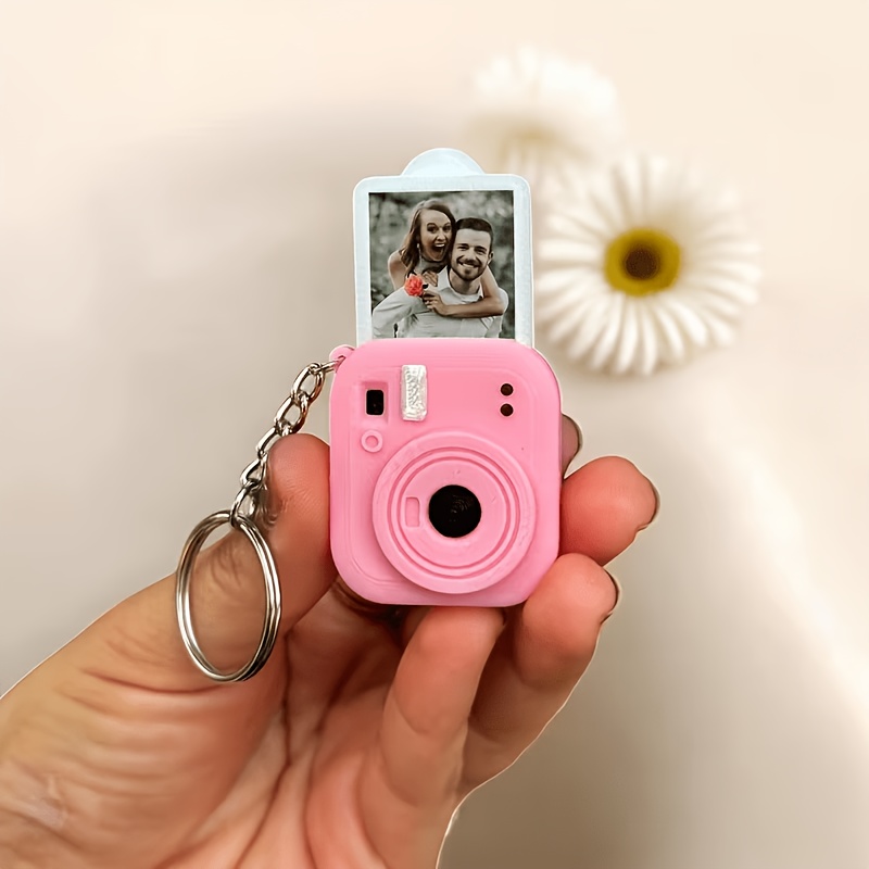 TEMU 1pc Custom Personalized Photo Camera Keychain, Mini Vintage Camera Picture Photo Insert Accessory, Matching Couple's Shoulder Bag Accessory,