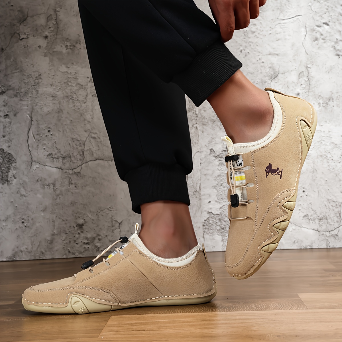 Men's All-Season Outdoor Hiking Sneakers with Non-Slip Rubber Sole, Breathable Upper & Elastic Closure - All-Terrain Traction for Walking, Trekking, Casual Wear - Round Toe Comfortable All-Weather Shoes