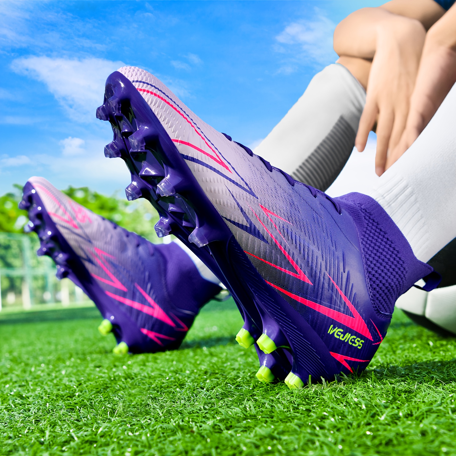 [Zapatillas deportivas] Nuevas zapatillas de entrenamiento para competición de hombre con clavos AG antideslizantes, zapatillas de fútbol transpirables de caña alta para adultos, adecuadas para parejas, calzado de fútbol profesional para exteriores, clavas deportivas negras clásicas ligeras