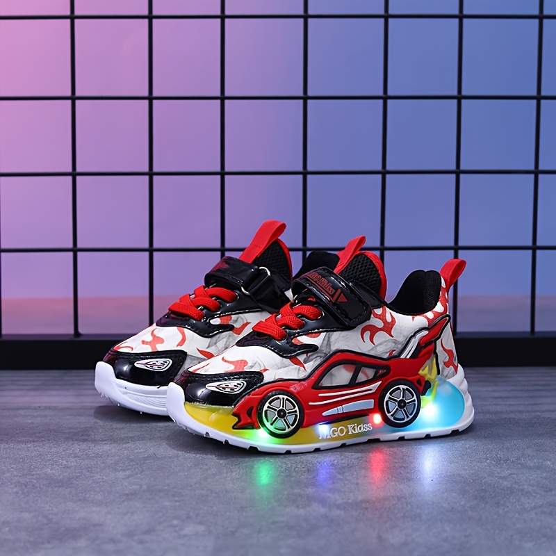 2025 Lente Nieuwe Stijl Verlichte Schoenen voor Jongens en Meisjes, Cartoon Hardloopschoenen met Verlichting, Geschikt voor Jongens van 1-6 jaar.