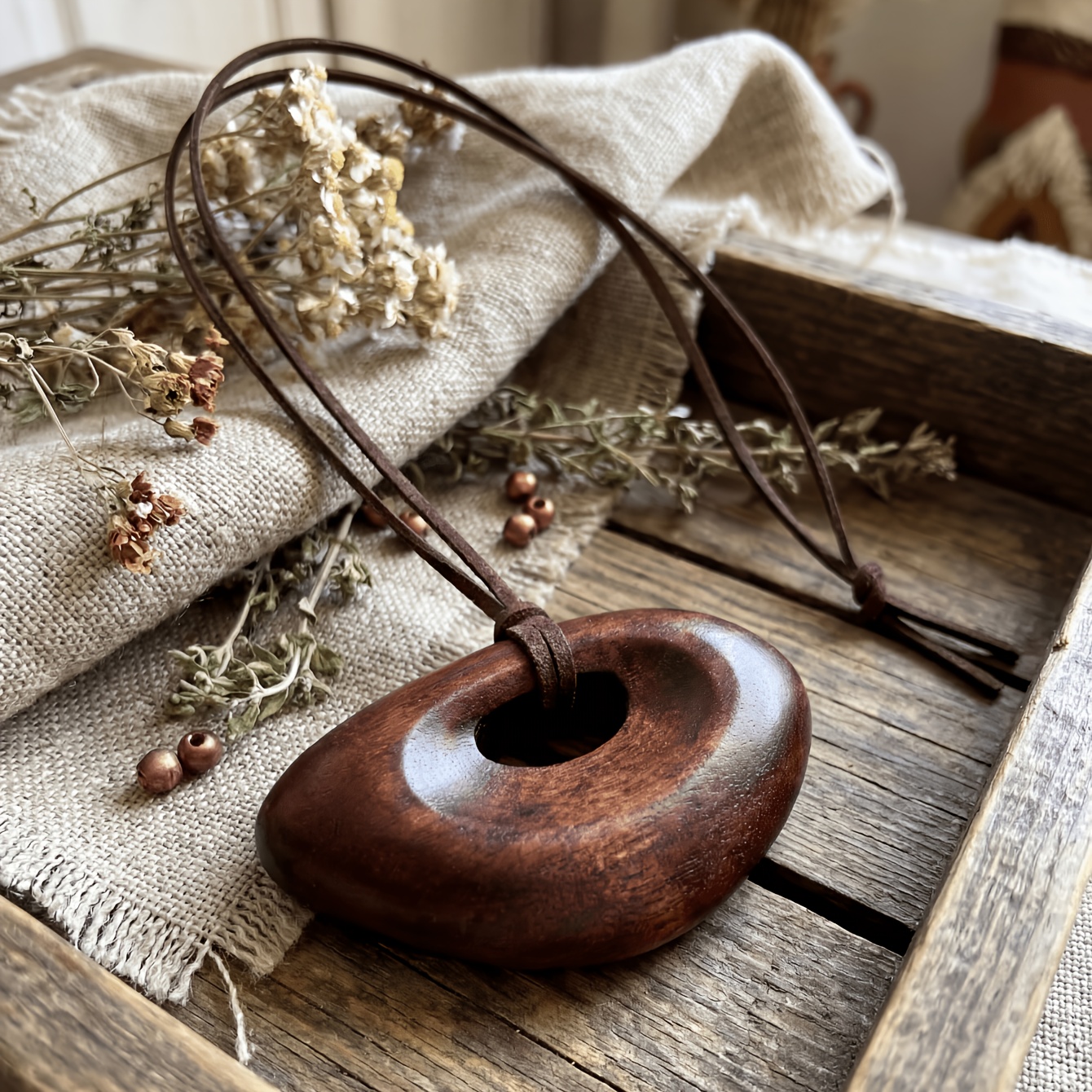 E-shop Einzigartige lange Holzanhänger-Halskette im minimalistischen Design, vielseitige Seil-Pulloverkette, trendiges Accessoire für Damen