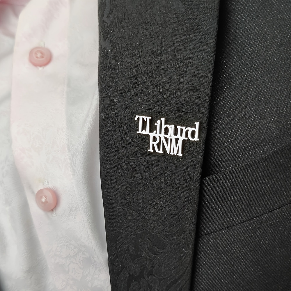 TEMU Custom Engraved Name Lapel Pin, Stainless Steel, Elegant Jewelry, Personalized Couple's Initials, Fashion Accessory For Men, English Language Only