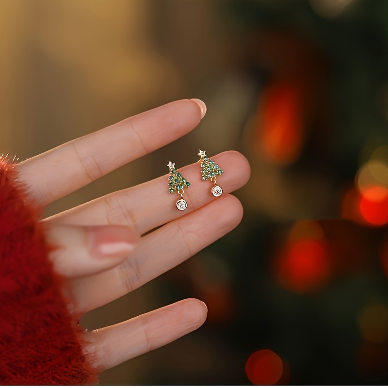 TEMU 1 Pair Of Christmas Tree Earrings For Women, Niche Design, Fashionable, High-end, , New Year Gift, Snowflake Earrings