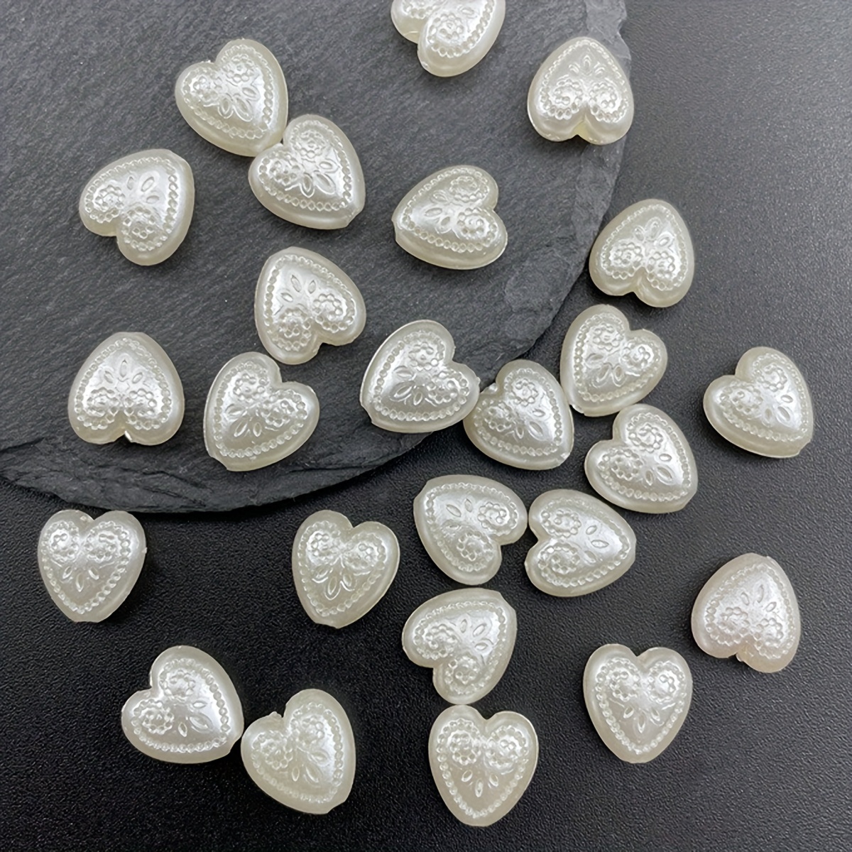 TEMU 30 Stück/60 Stück herzförmige Perlen aus Acryl zum Basteln von Handyanhängern für Damen und Schmuck – weißes Perlen-Finish.