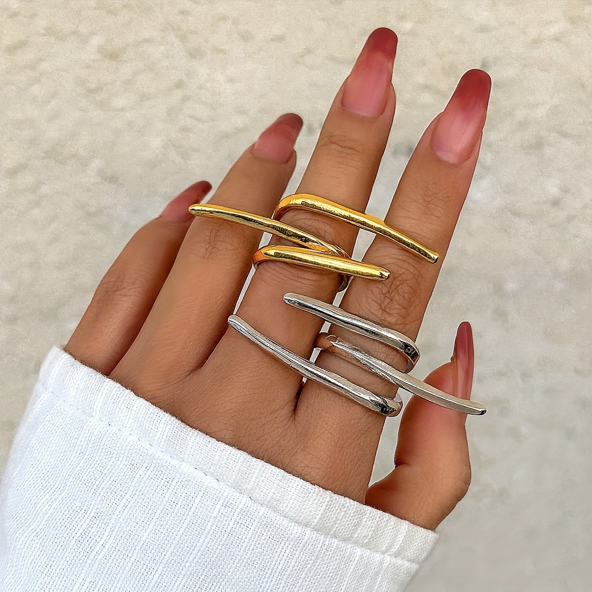 

1 Piece Of Women's Exaggerated Metal Ring, Fashionable And Simple Daily Wear Ring Accessory