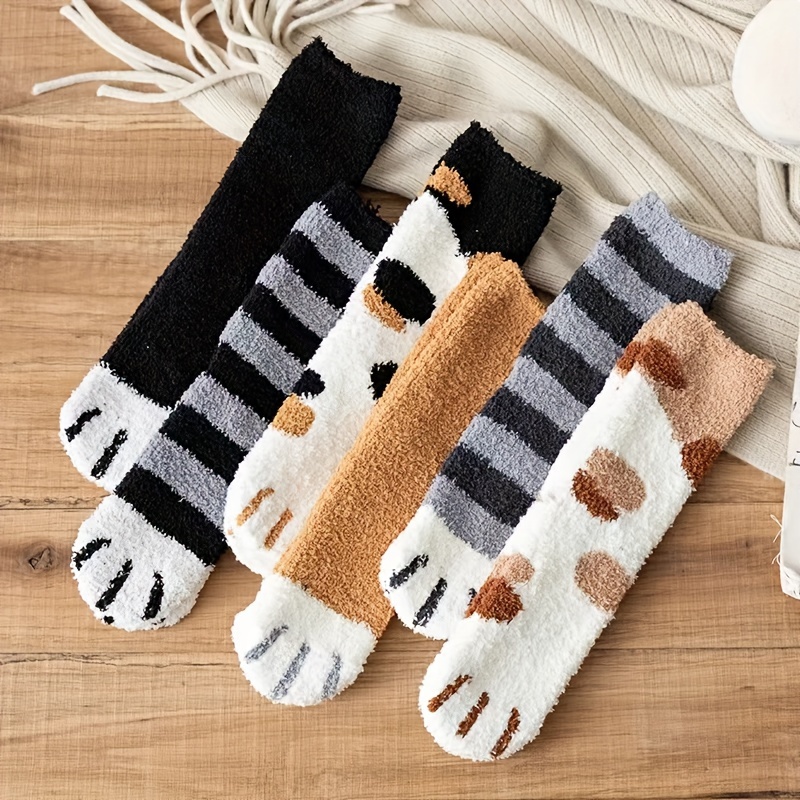 

Women's Cute Cartoon Cat Paw Print Coral Fleece Knee-length Slipper Socks, 6 Pairs, Thick Plush Warm Winter Crew Length Socks With Anti-slip Grip, Polyester And Elastane Blend, Machine Washable