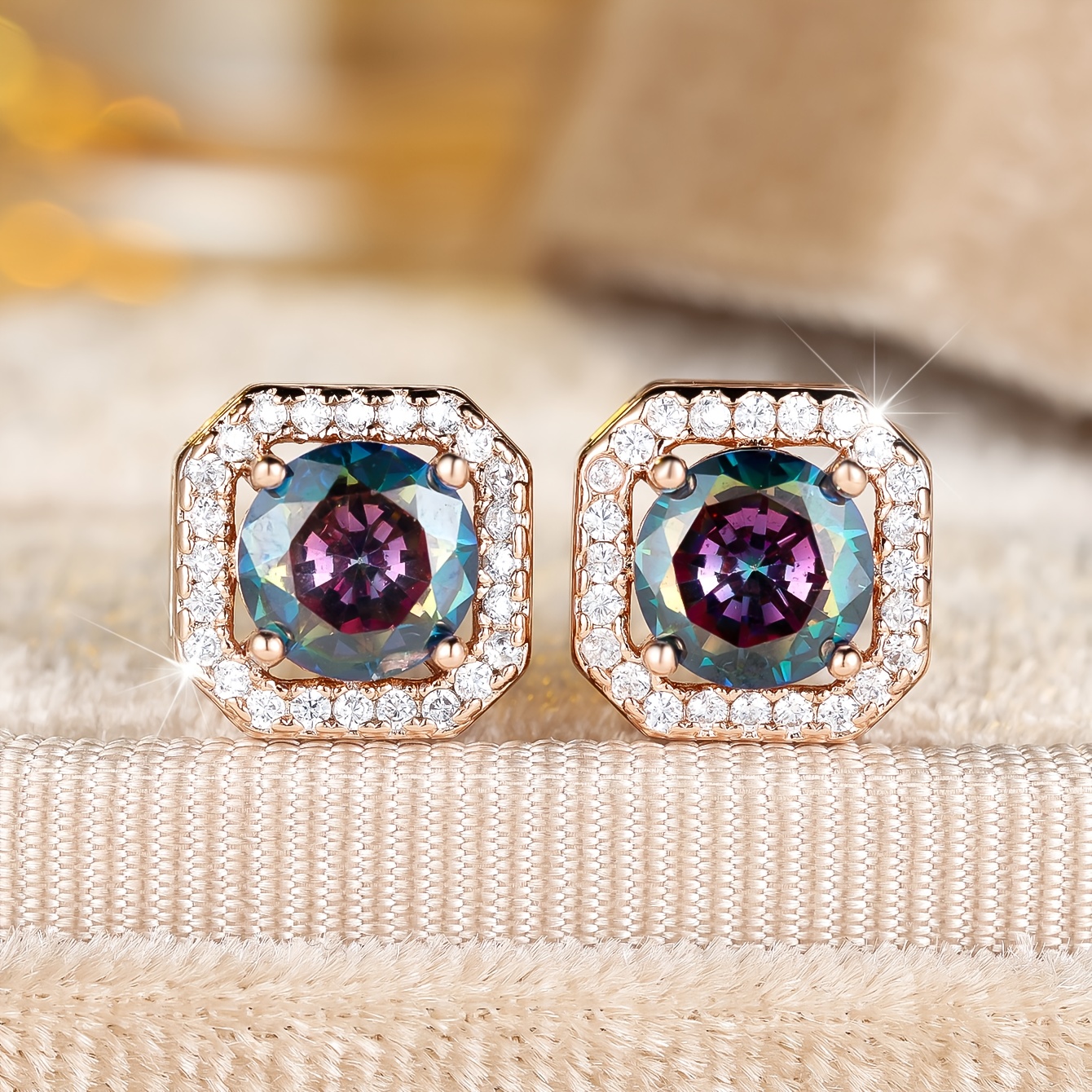 Women's Luxurious Iridescent Square Synthetic Zirconia Stud Earrings