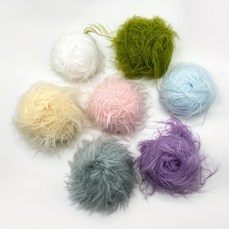 

Lot de 50g de Fil de Nylon Vibrant - Fil de Fausse Fourrure et pour & Crochet DIY | Idéal pour Pulls, Écharpes, Bonnets, Gants | Disponible en , , Blanc, Rose, Violet, Vert, Bleu