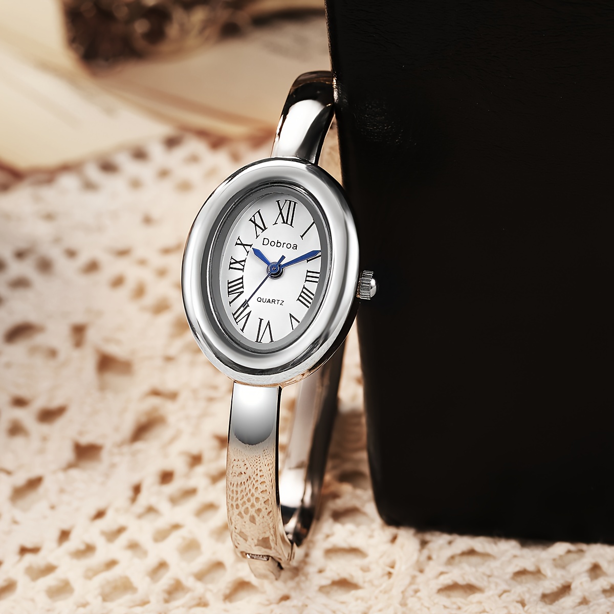 New Women'S Watch in Rose Golden, Featuring a Trendy, Luxurious Feel with a Classic, Unique Oval Bracelet Design