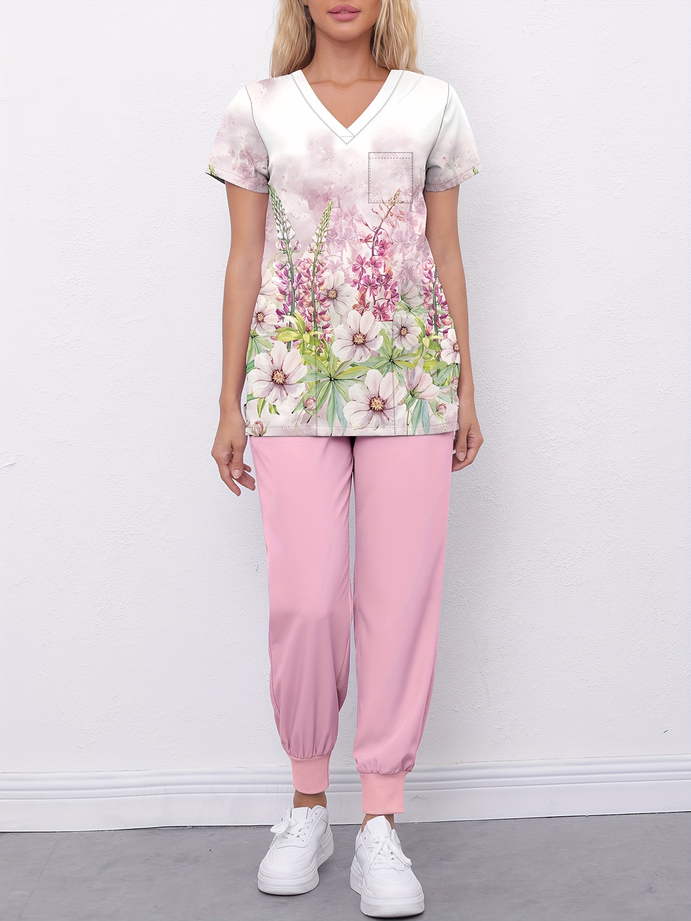 Floral Print 2pcs Modern Scrub Set, Vneck 2 Pockets Scrub Top