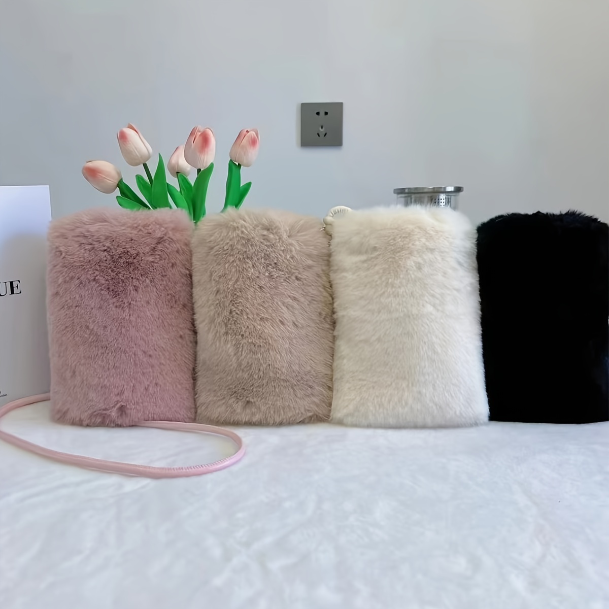 

Sac Bandoulière en Peluche de Couleur Unie Chic - , Pliable & Bandoulière Détachable | pour le Shopping des Femmes & les Fêtes Décontractées | Cadeau Idéal pour Noël