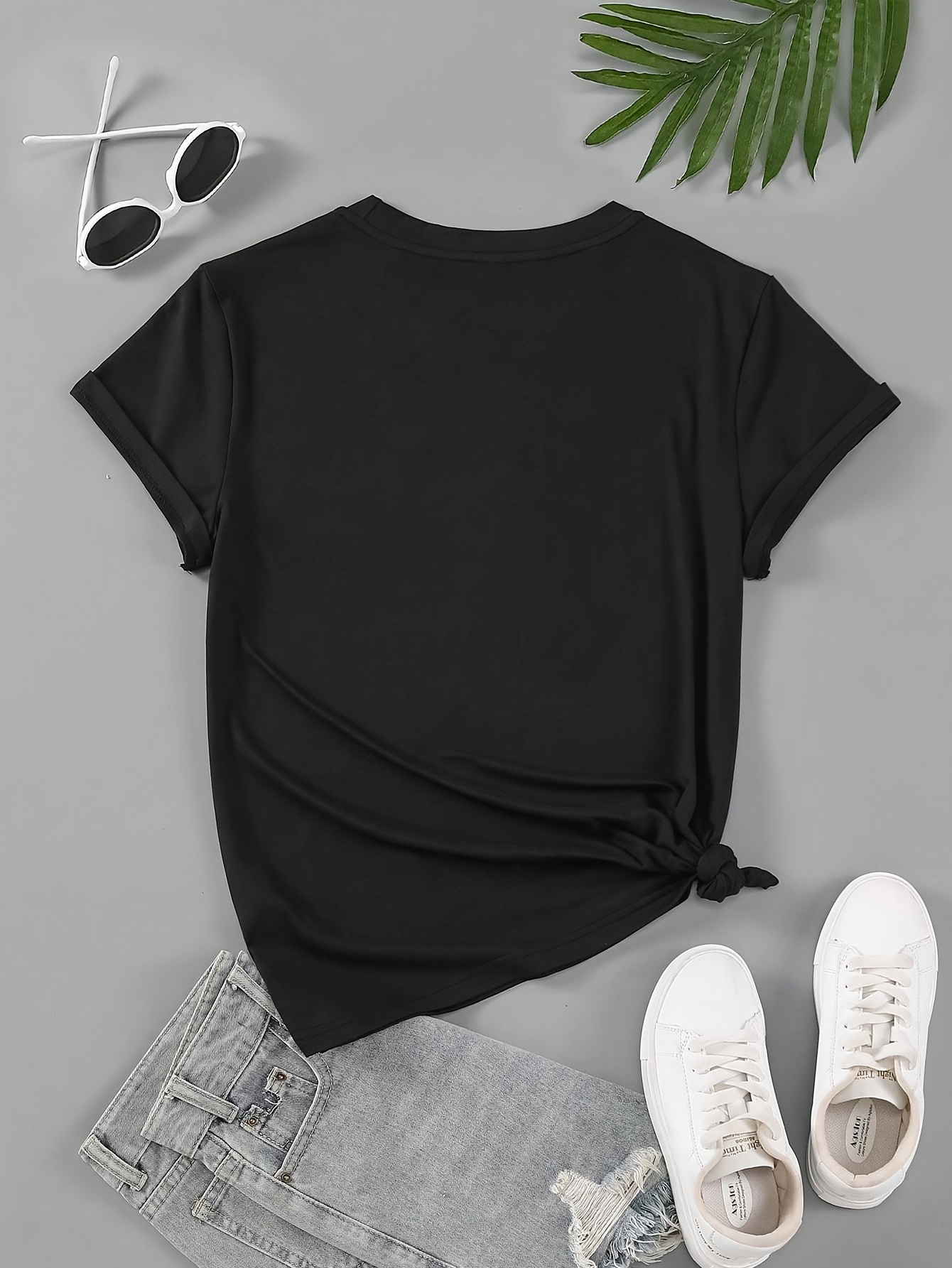 Women'S Heart Print T-Shirt - Soft & Comfortable Casual Crew Neck Short Sleeve Top, Perfect for Spring and Summer, Mother'S Day Gift, Everyday Comfort | Playful Design | Soft Fabric