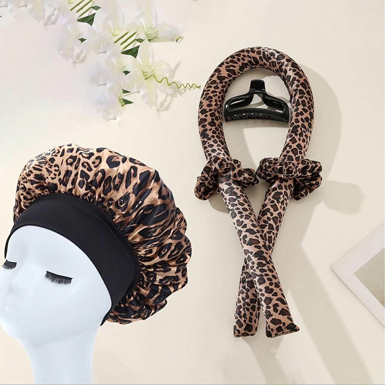 E-shop 5-teiliges Damen-Set mit mehrfarbigem Leopardenmuster-Lockenstab ohne Hitze Schlaf-Badehaube-Kombination aus Satin mit Leopardenmuster, geeignet
