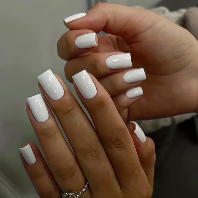 24pcs Elegant Short Square White Nail Set - Glossy Finish, Style, Perfect For Casual Attire, Nail Art