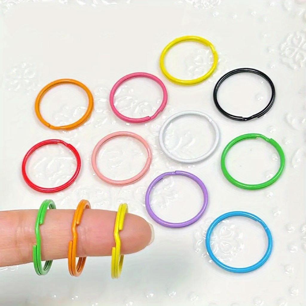 E-shop 51-teiliges Set 25mm Bunte Flach-/Schlaufenanhänger, Outdoor-Hängedekorationen, Kreative DIY-Anhänger mit Doppelringen