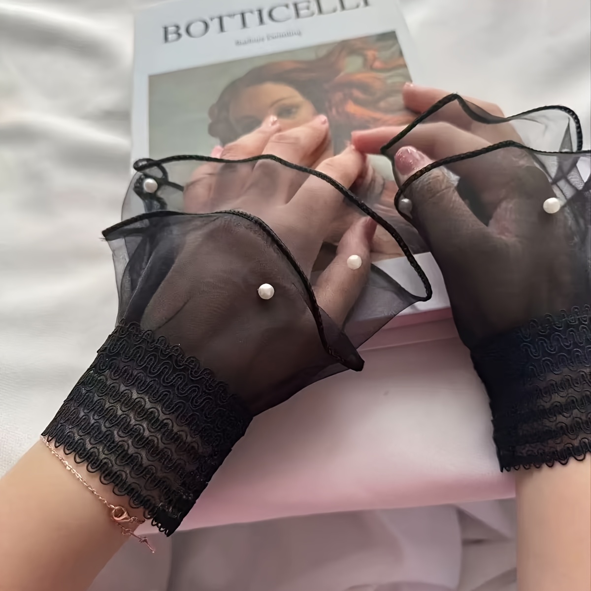 1 Pair Art Transparent Photo Gloves - Fake Sleeve Cuff, Odorless Nail Display Mitts, For Photography Props, Nail Art Supplies, Fashion Glove Design, Durable Glove Material