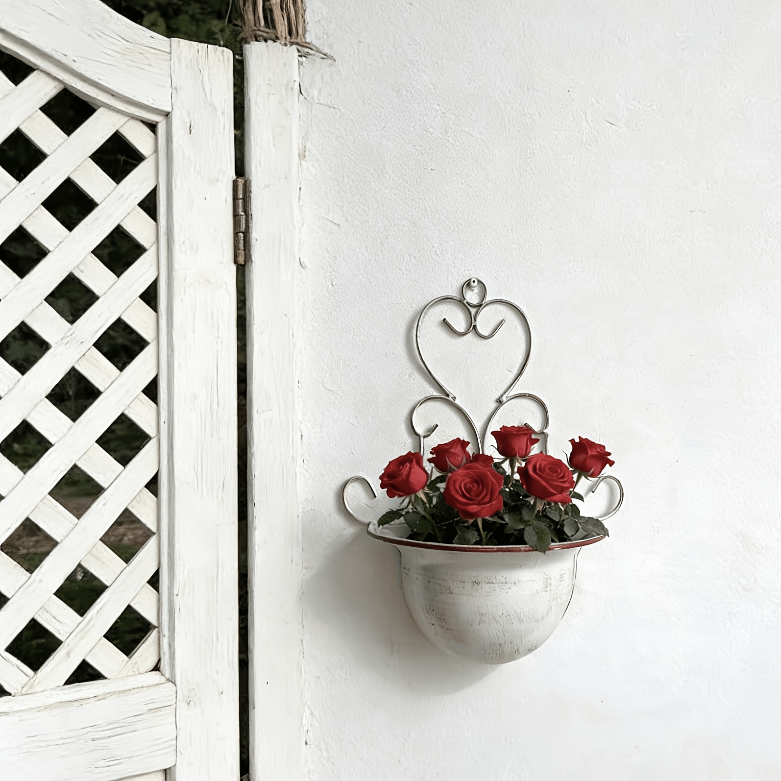 Image of 1pc, French Retro Wrought Iron Wall-mounted Flower Bucket, Wall Decoration Pendant, Fence Decoration, Home Soft Decoration High-end Matching, Can Dried Flowers And , Durable And Not Easy To
