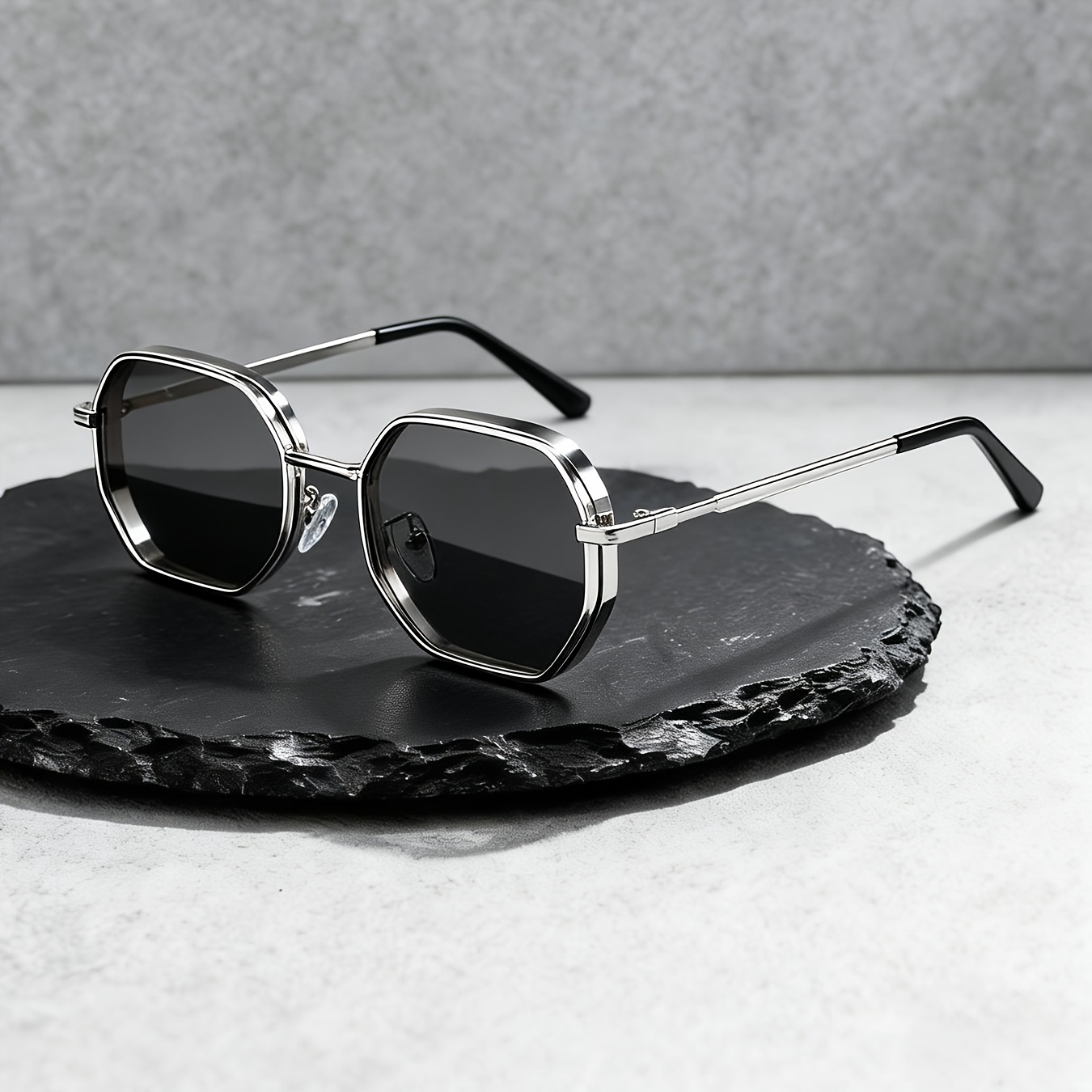 Image of Fashion Casual Metallic Sunglasses, Light Luxury Men Women Vacation Driving Party Business Street Photography Decor Glasses