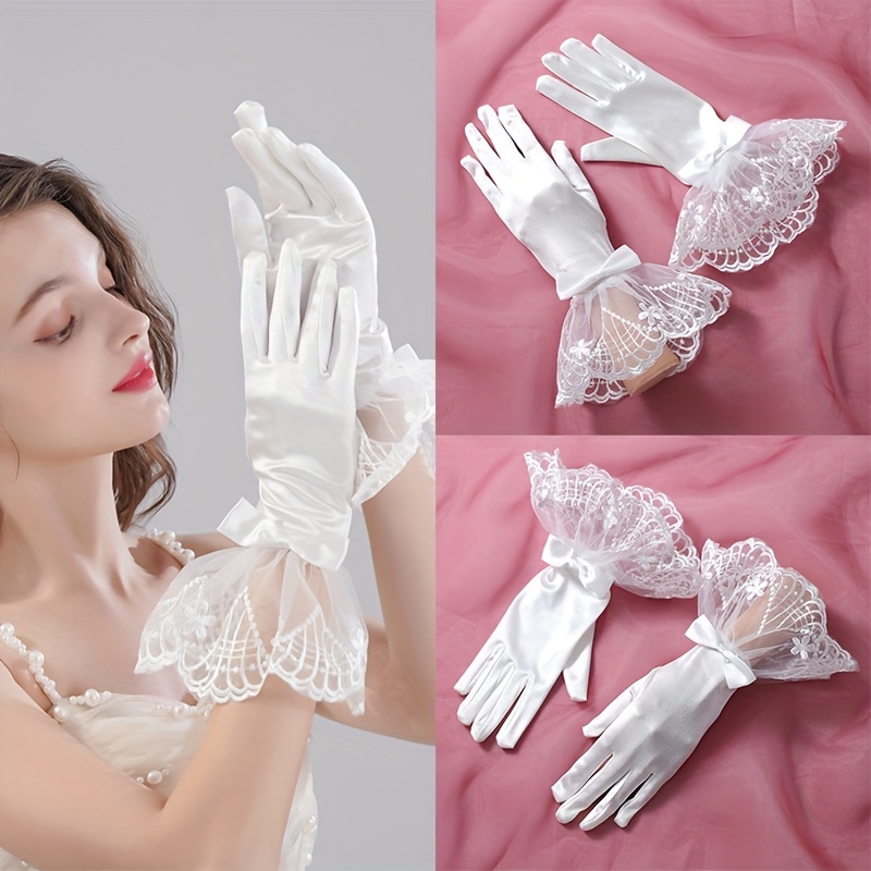 

Elegant Wedding Gloves With Simple Bow Decorations: A Pair Of Fingerless Gloves For Ladies' Wedding Parties