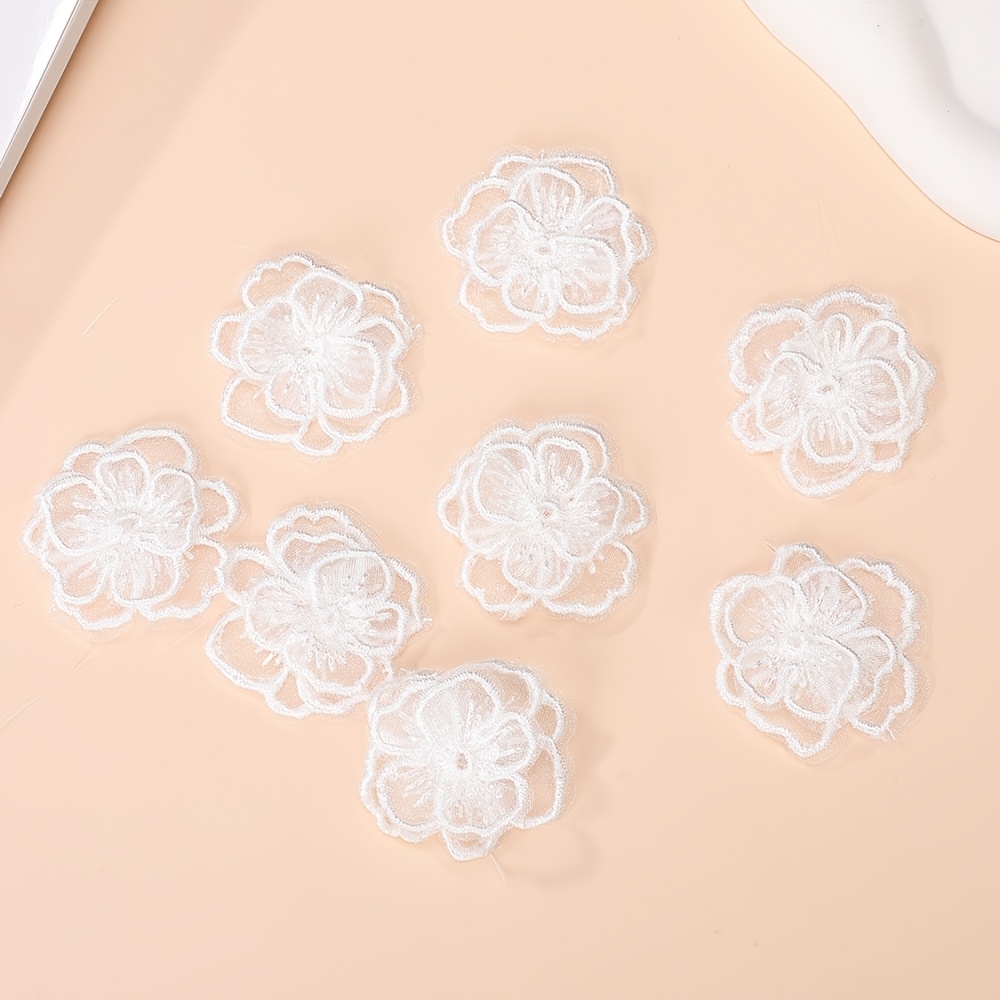 E-shop 10 Weiße Goldene Doppellagige Dreidimensionale Bestickte Blumenstoff-Patches für Kleidung, Heimdekoration