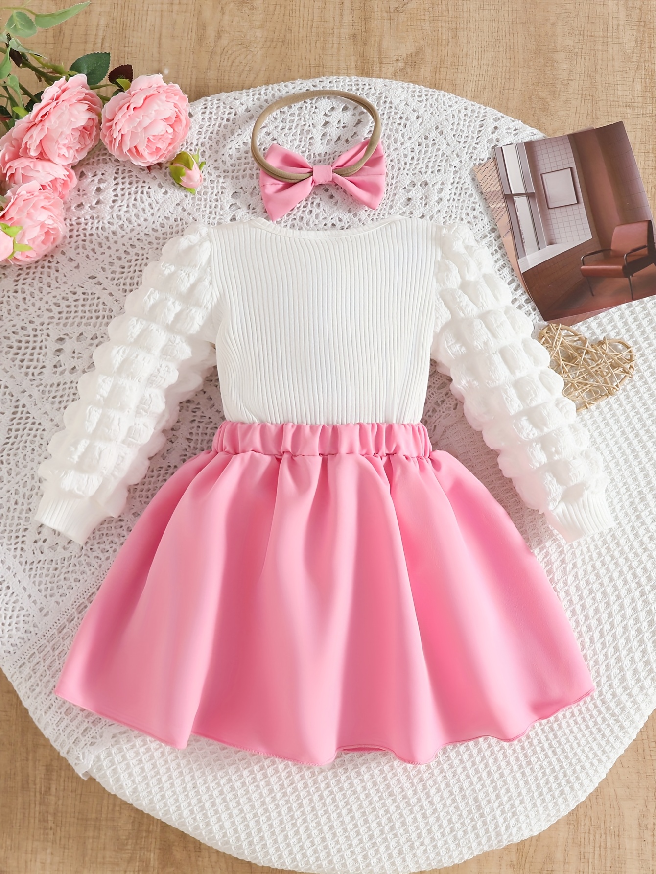 مجموعة قميص بأكمام طويلة من الفقاعات الحلوة مع قلب ثلاثي الأبعاد + تنورة ربطة عنق + مجموعة ربطة عنق للشعر مناسبة للأنشطة الخارجية للفتيات في فصلي الخريف والشتاء والارتداء اليومي، مثالية للأنشطة الخارجية.