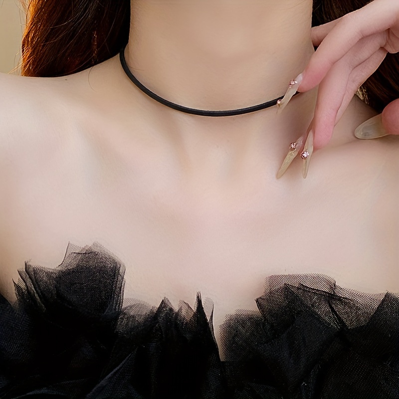 

Simple & Elegant Black Pu Leather Choker Necklace For Daily Wear And Banquets - Versatile Fashion Accessory For All Seasons